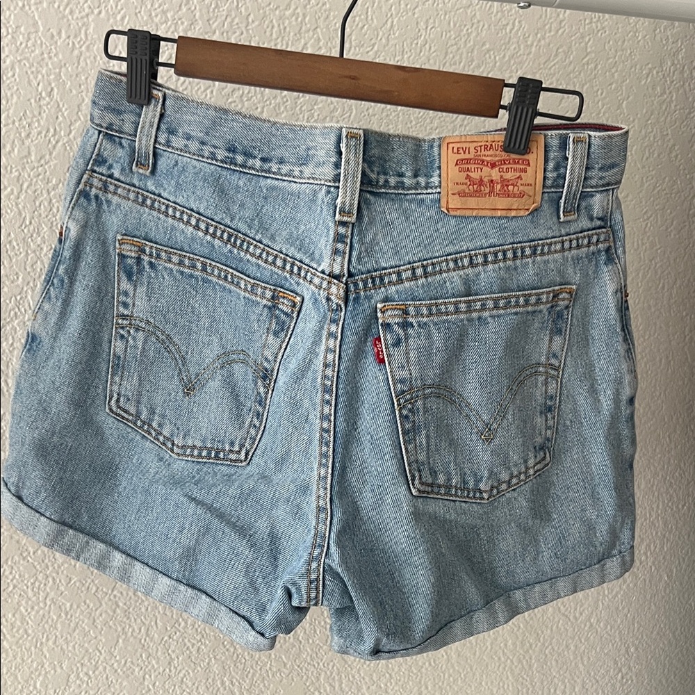 Classic Levi’s 550 Denim Shorts